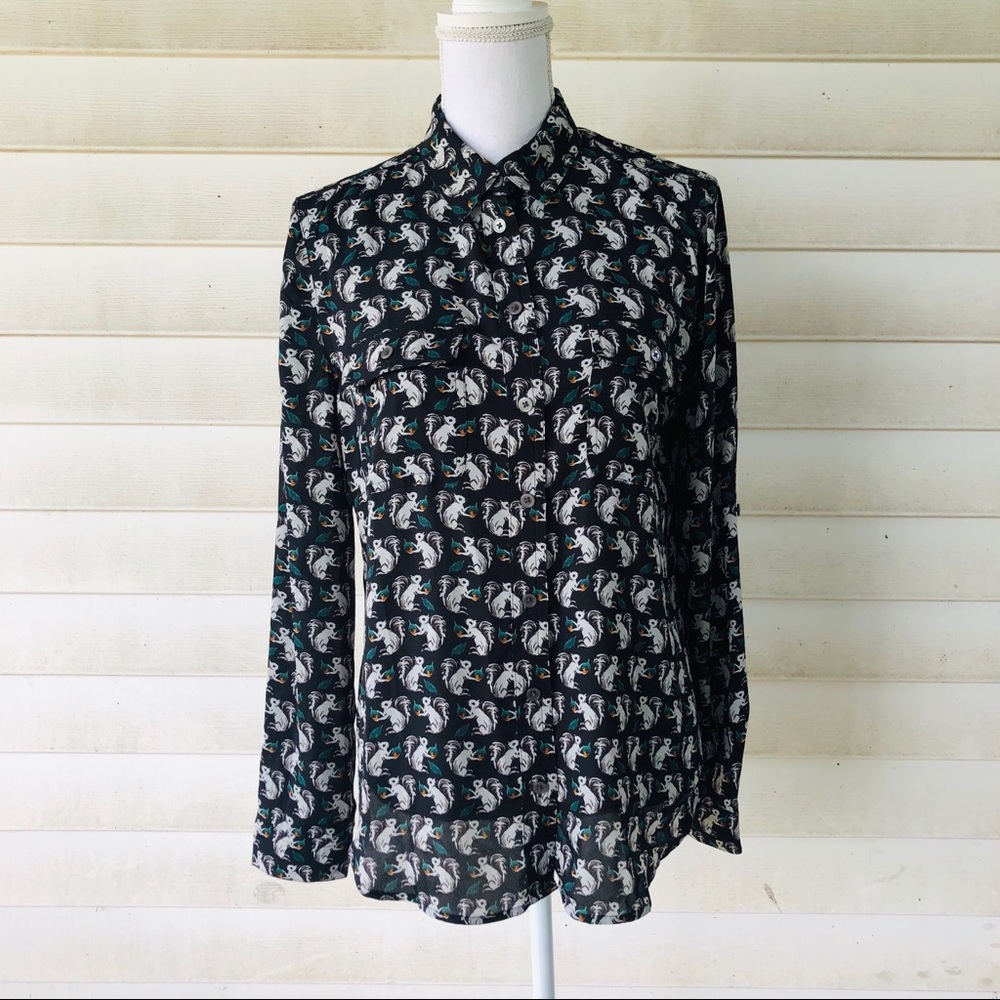 🚫SOLD🚫 Squirrel print Ann Taylor loft blouse - Picture 3 of 8